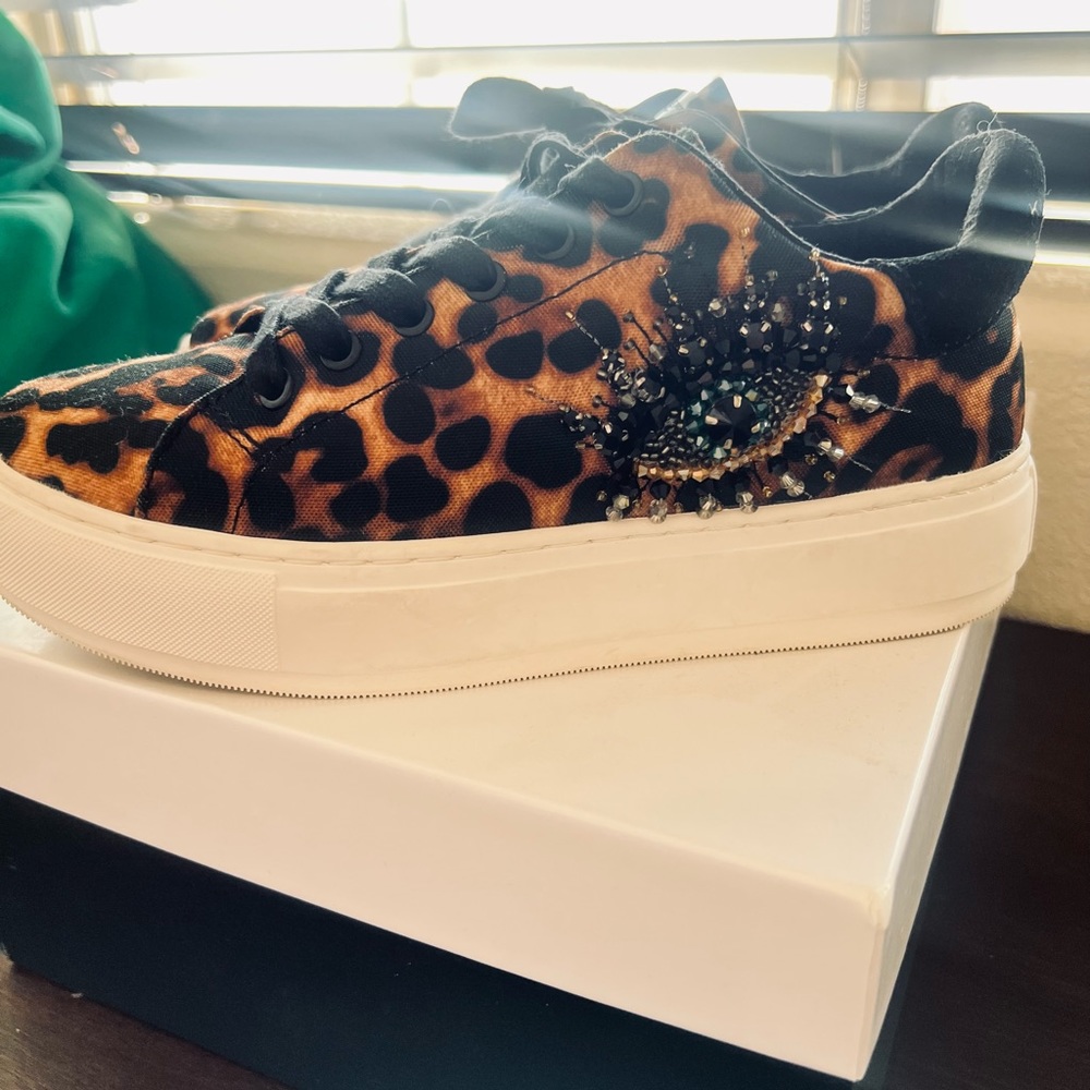 KURT GEIGER LONDON!